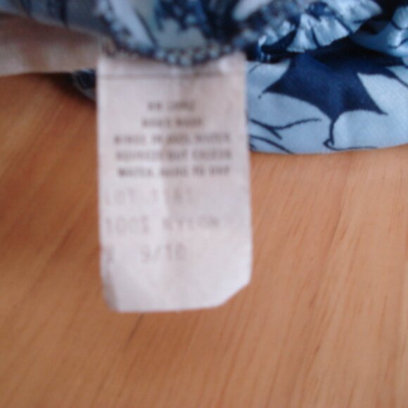 Ladies two piece bathing suit size 9/10 - Picture 4 of 6